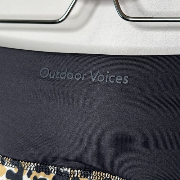 Outdoor Voices Black and Leopard Print Hudson 2.5" Short - Picture 11 of 12